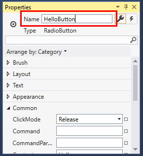 снимок экрана окна свойств для элемента управления RadioButton со значением свойства Name, измененного на HelloButton.