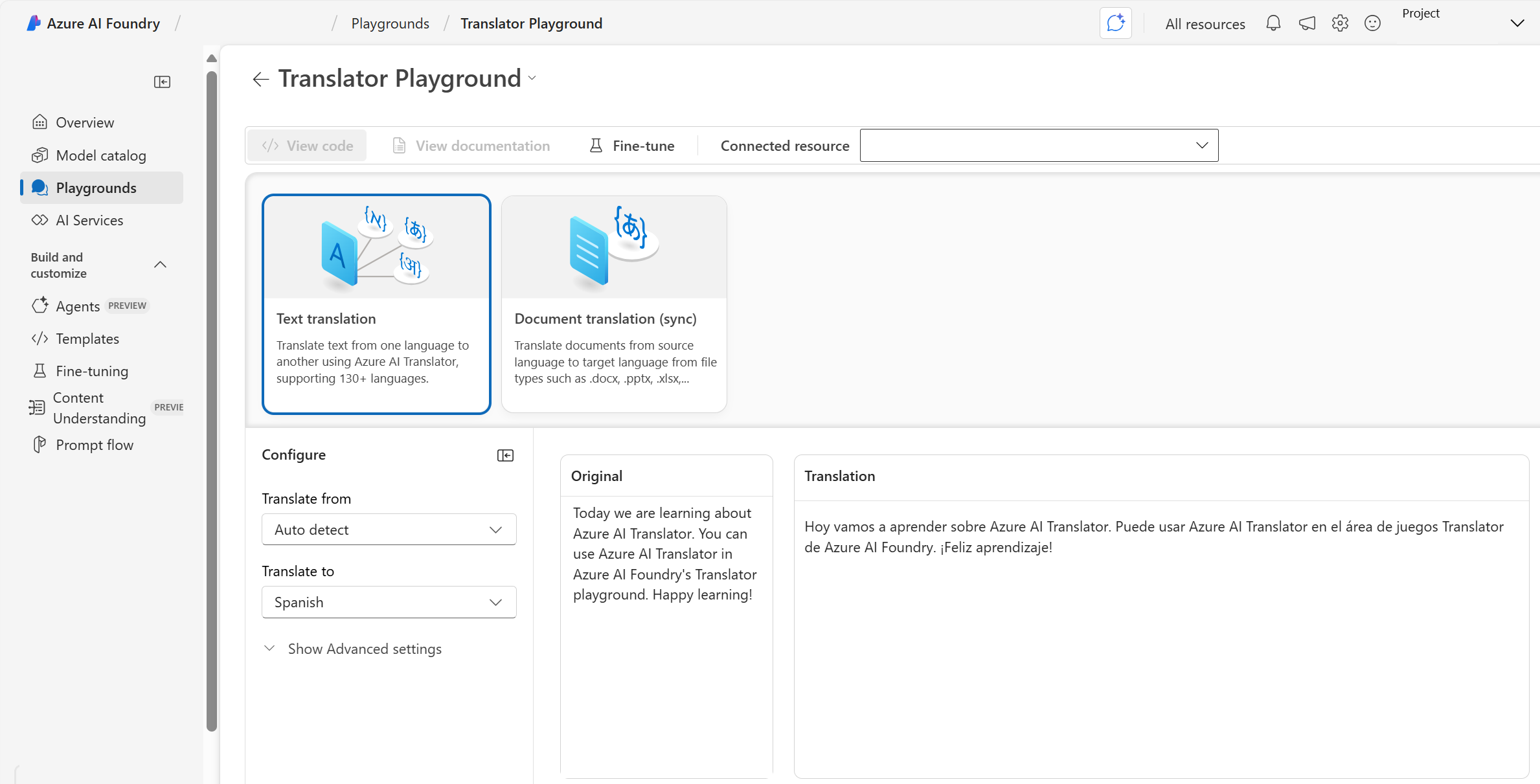 在 Azure AI Foundry 门户中 Azure AI Translator 实验区的屏幕截图，其中显示了一个文本翻译的示例。
