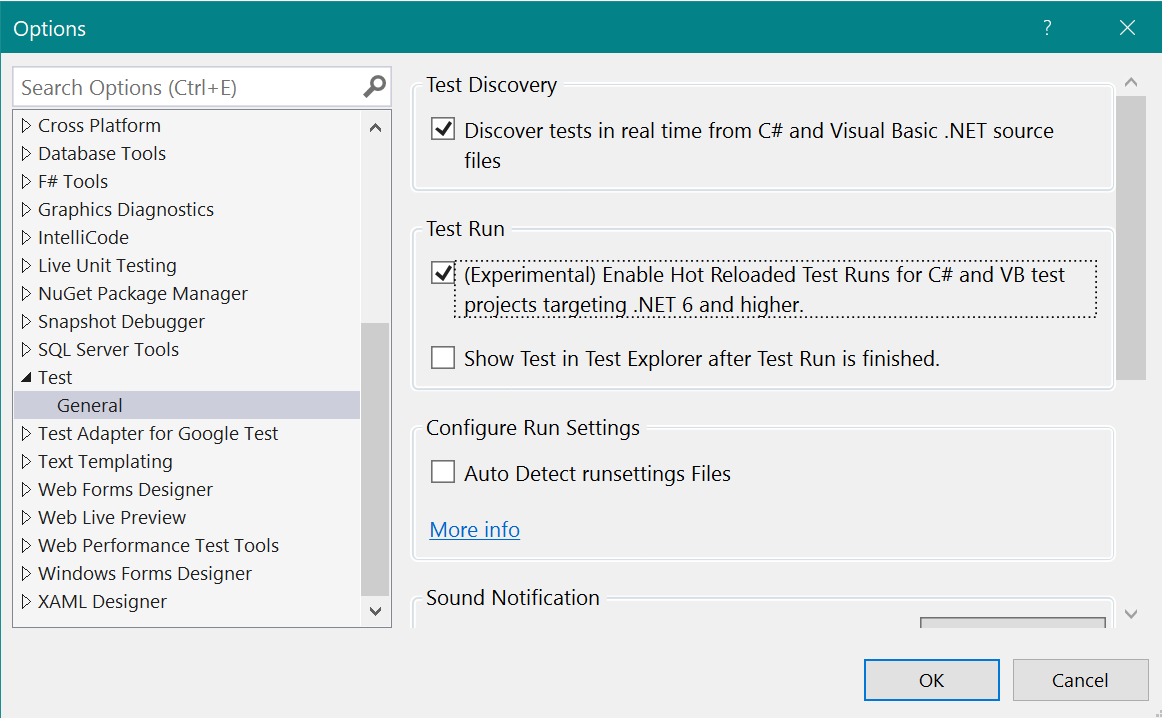 Visual Studio 测试选项页上的“启用热重载测试运行”按钮的屏幕截图。选择此项后，测试执行将使用热重载来支持的方案